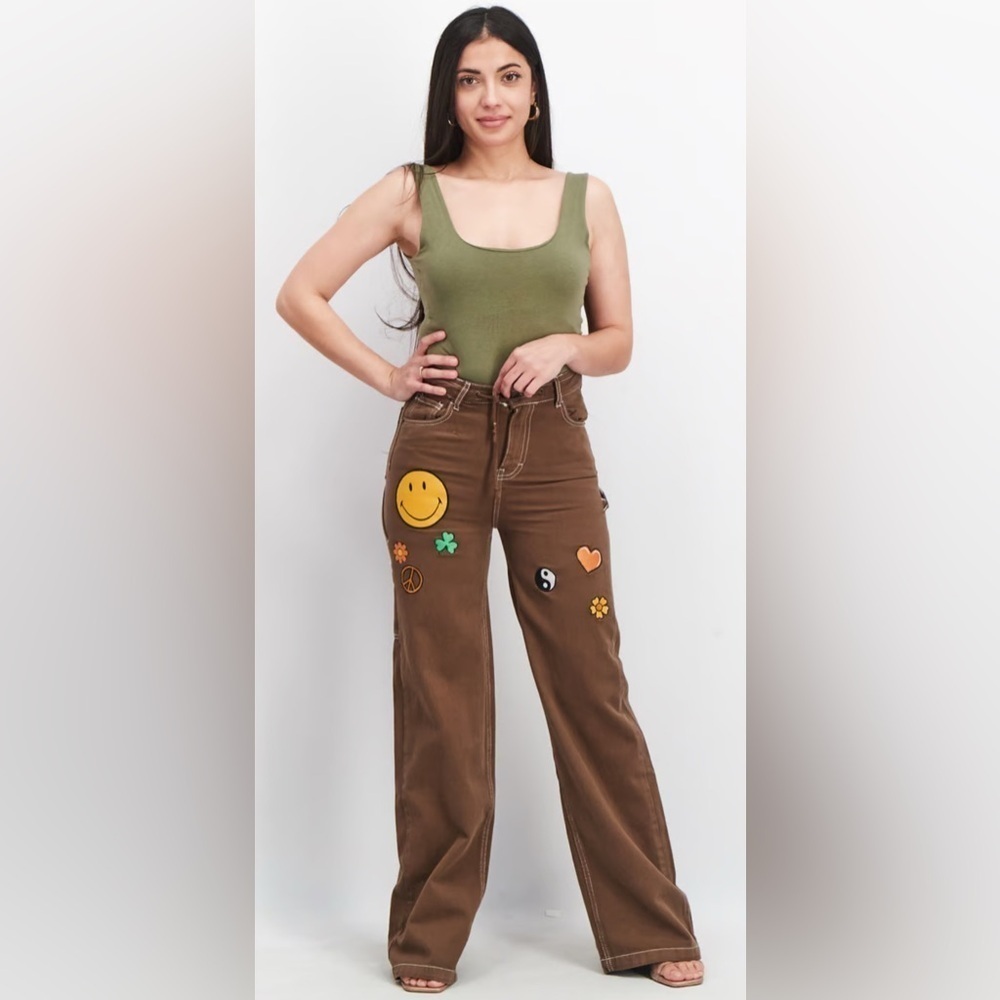Don't call me Jennyfer Women's Size 00/27 Flare Cargo Jeans Embroidered Patches